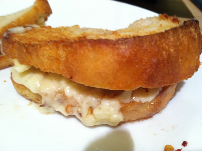 3 ingredient pepper flake sammy